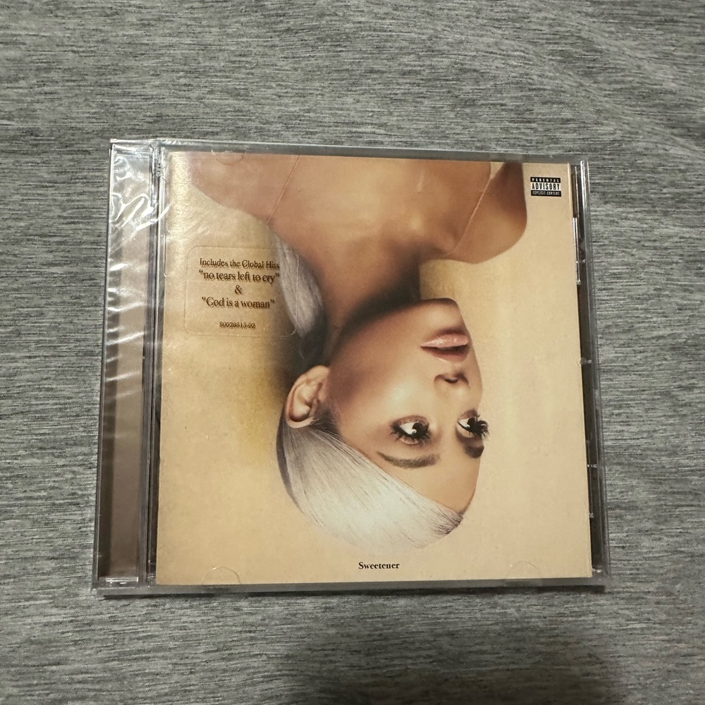 unopened sweetener cd ariana grande